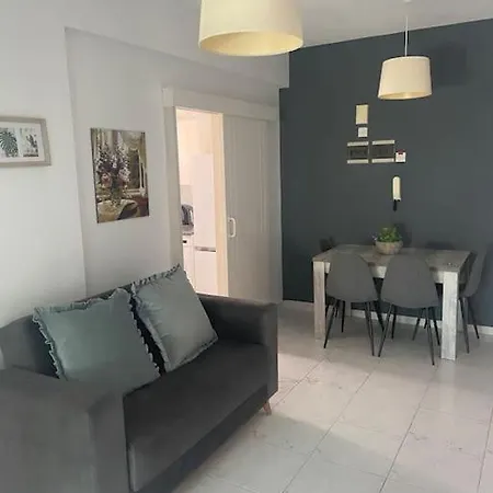 Apartamento Paradise Homes 35 *
